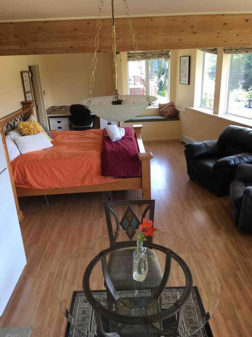 Kelli Creek Cottage Juneau Rum bild
