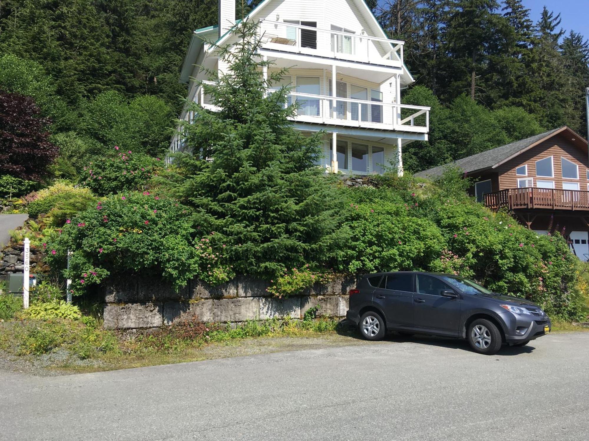 Kelli Creek Cottage Juneau Exteriör bild